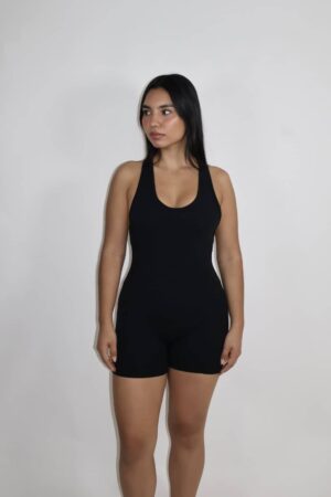 backless jumpsuit corto negro